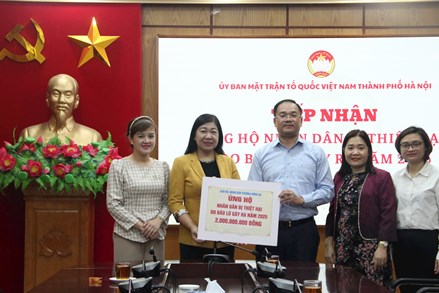 Hà Nội: Tiếp nhận 31 tỷ đồng ủng hộ đồng bào chịu ảnh hưởng bão lũ qua MTTQ thành phố