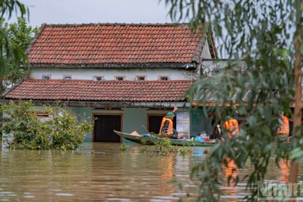 Bắc Ninh hỗ trợ 9 tỷ đồng giúp miền trung vượt qua bão lũ