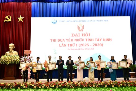 Đại hội Thi đua yêu nước tỉnh Tây Ninh lần thứ I: Khí thế mới, quyết tâm mới