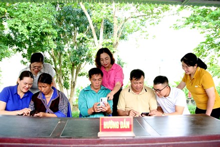 Lai Châu: Xã Mường Kim đẩy mạnh phong trào “Bình dân học vụ số”