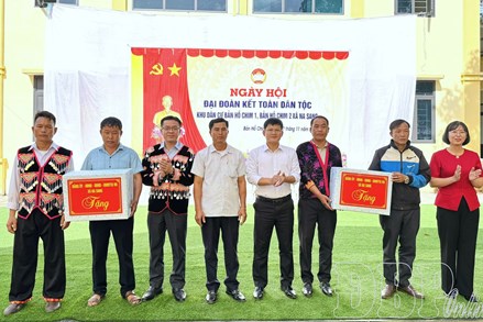 Điện Biên: Na Sang tổ chức điểm Ngày hội Đại đoàn kết toàn dân tộc