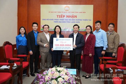Lạng Sơn: Ủy ban MTTQ Việt Nam tiếp nhận 200 triệu đồng ủng hộ người dân khắc phục thiệt hại do bão lũ
