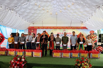 Bắc Ninh: Bí thư Tỉnh ủy dự Ngày hội Đại đoàn kết toàn dân tộc với người dân khu dân cư Mậu, xã Tây Yên Tử