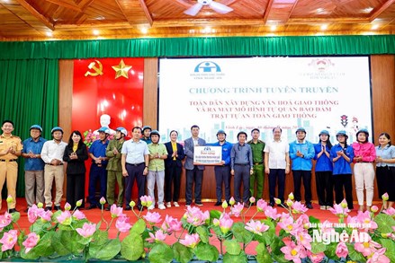 Nghệ An tiếp tục lan tỏa phong trào “Toàn dân xây dựng văn hóa giao thông an toàn”