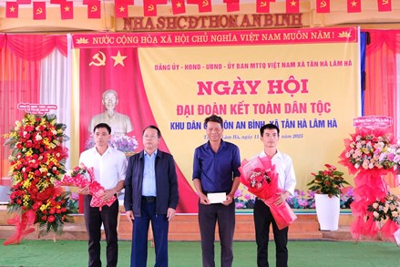 Lâm Đồng: Ngày hội Đại đoàn kết toàn dân tộc tại thôn An Bình, khu phố Tiến Bình, thôn 7B và thôn 8