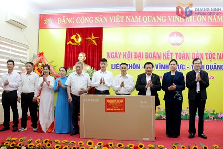 Ủy viên Bộ Chính trị Nguyễn Xuân Thắng dự ngày hội Đại đoàn kết toàn dân tộc tại Quảng Ninh 