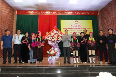 Quảng Ninh: Rộn ràng ngày hội Đại đoàn kết toàn dân tộc tại các thôn, khu dân cư