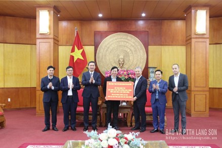 Lạng Sơn tiếp nhận ủng hộ 2,7 tỷ đồng từ Tổng Công ty Đầu tư và Kinh doanh vốn nhà nước