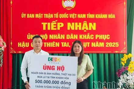 Khánh Hòa: Ủy ban MTTQ Việt Nam tỉnh tiếp nhận 580 triệu đồng ủng hộ Nhân dân khắc phục hậu quả mưa lũ
