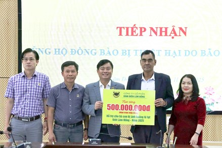 Lâm Đồng: Ủy ban MTTQ Việt Nam tỉnh tiếp nhận 500 triệu đồng khắc phục hậu quả mưa lũ 