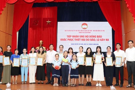 TP Hồ Chí Minh tiếp nhận thêm hơn 20 tỷ đồng ủng hộ đồng bào bị thiệt hại do bão lũ
