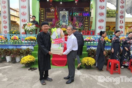 Đồng Tháp: Ủy ban MTTQ Việt Nam tỉnh chúc mừng 106 năm ngày Đản sinh Đức Huỳnh Giáo chủ Phật giáo Hòa Hảo