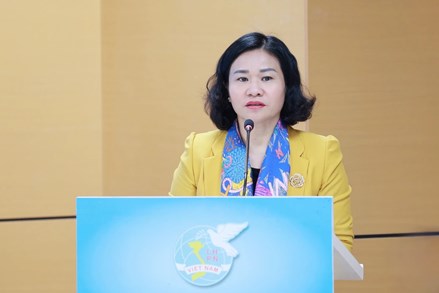 Giới thiệu Phó Chủ tịch UBTƯ MTTQ Việt Nam, Chủ tịch Hội LHPN Việt Nam Nguyễn Thị Tuyến ứng cử đại biểu Quốc hội khóa XVI