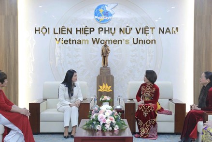 Lãnh đạo Hội LHPN Việt Nam tiếp đoàn Câu lạc bộ Nữ lãnh đạo Ruby