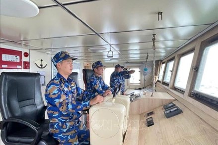 Đưa Nghị quyết thành hành động: Ngư dân chắc tay lái vươn khơi, phát triển kinh tế biển