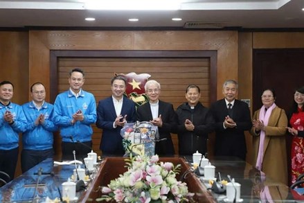 Linh mục Giuse Trần Xuân Mạnh chúc tết Hội Liên hiệp thanh niên Việt Nam