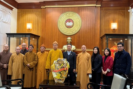 Đại diện các tổ chức tôn giáo chào thăm, chúc mừng năm mới Ủy ban Trung ương MTTQ Việt Nam