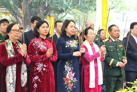 Khai mạc Lễ hội Đền Hai Bà Trưng xuân Bính Ngọ 2026