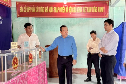 Tây Ninh: Ủy ban Bầu cử tỉnh kiểm tra công tác chuẩn bị bầu cử tại xã Nhựt Tảo và Vàm Cỏ