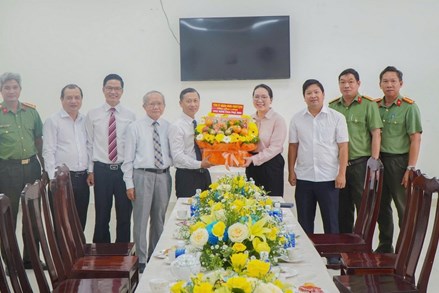 Vĩnh Long: Ủy ban MTTQ Việt Nam tỉnh thăm, chúc mừng các cơ sở tôn giáo nhân dịp Lễ Phục sinh năm 2026