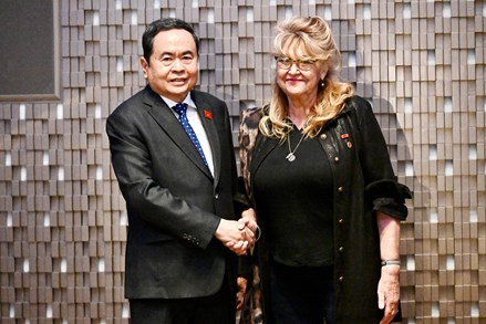 Chủ tịch Quốc hội Trần Thanh Mẫn gặp Lãnh sự danh dự Việt Nam tại Torino Sandra Scagliotti