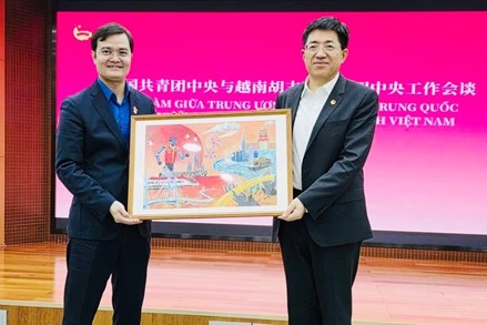 Phó Chủ tịch UBTW MTTQ Việt Nam, Bí thư thứ nhất TW Đoàn Bùi Quang Huy hội đàm với Bí thư thứ nhất TW Đoàn TNCS Trung Quốc
