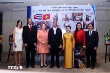 Họp mặt kỷ niệm 65 năm Ngày chiến thắng Giron của nhân dân Cuba