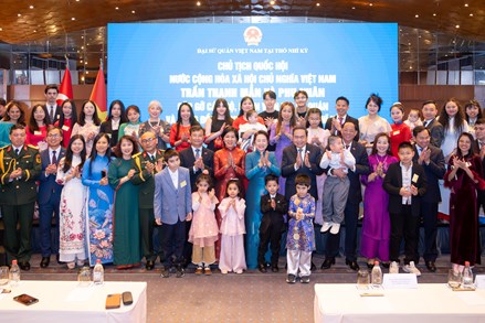 Chủ tịch Quốc hội Trần Thanh Mẫn gặp mặt cộng đồng người Việt Nam tại Thổ Nhĩ Kỳ