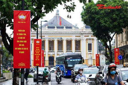 Hà Nội rực rỡ cờ hoa chào mừng Đại hội MTTQ Việt Nam lần thứ XI