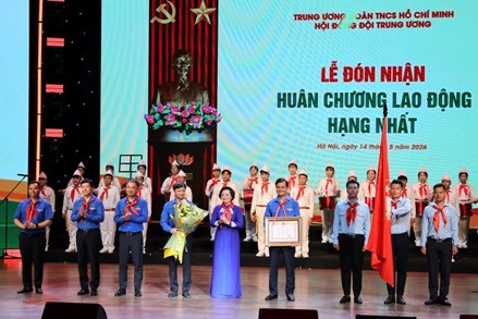 Đội Thiếu niên Tiền phong Hồ Chí Minh được trao tặng Huân chương Lao động hạng Nhất 