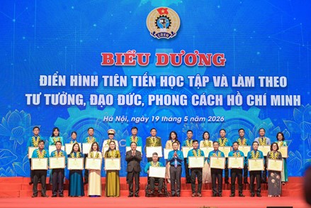 Tổng LĐLĐ Việt Nam biểu dương 131 điển hình tiên tiến học tập và làm theo tư tưởng, đạo đức, phong cách Hồ Chí Minh