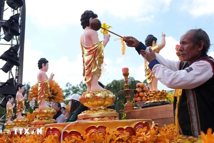 Đại lễ Phật đản: Lan tỏa hình ảnh Phật giáo Việt Nam đồng hành cùng dân tộc