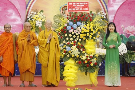 An Giang tổ chức Đại lễ Phật đản Phật lịch 2570