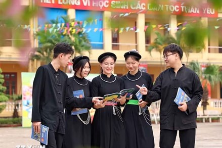 Hỗ trợ tiền ăn, gạo, đồ dùng cá nhân cho học sinh trường phổ thông nội trú