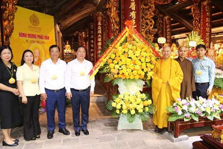 Phó Chủ tịch UBTƯ MTTQ Việt Nam Nguyễn Phi Long thăm, chúc mừng Đại lễ Phật đản năm 2026 – Phật lịch 2570