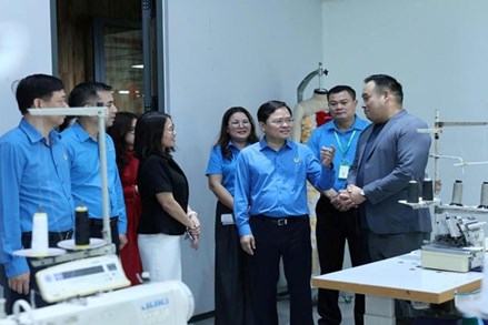 Tổ chức Công đoàn khẳng định vai trò trong mô hình tăng trưởng mới