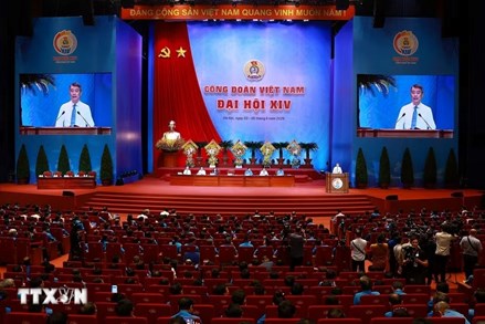 Thủ tướng: Đưa năng suất lao động trở thành động lực quan trọng của tăng trưởng bền vững