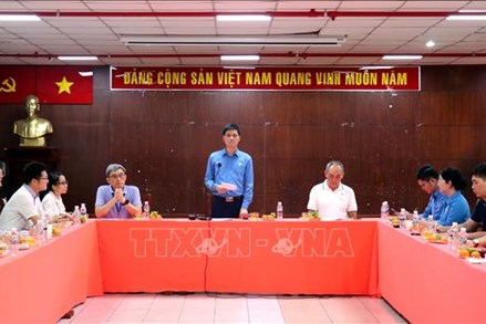 Thành phố Hồ Chí Minh: Tổng LĐLĐ Việt Nam làm việc với Liên đoàn lao động thành phố 