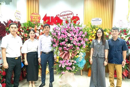 Tổng LĐLĐ Việt Nam chúc mừng các cơ quan thông tấn, báo chí