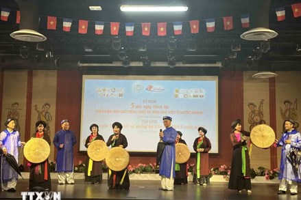 Chung tay gìn giữ tiếng Việt và văn hóa Việt trong cộng đồng kiều bào tại Pháp 
