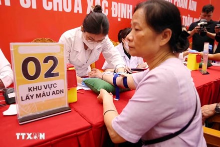 Nghệ An hỗ trợ đưa, đón thân nhân liệt sỹ đến điểm thu nhận mẫu ADN