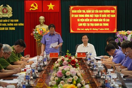 Phó Chủ tịch Cao Xuân Thạo kiểm tra công tác quản lý, giáo dục phạm nhân tại Gia Lai