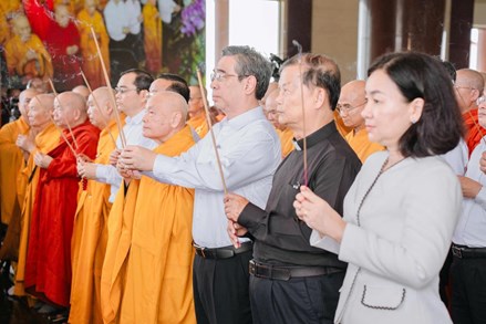Thành phố Hồ Chí Minh: Ủy ban MTTQ Việt Nam thành phố tổ chức Lễ tưởng niệm các Anh hùng Liệt sĩ 