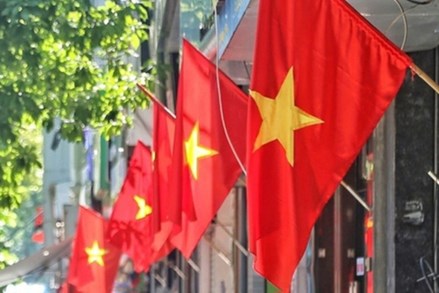 Quốc khánh 2026: Công chức, viên chức nghỉ 5 ngày liên tiếp, làm bù vào thứ Bảy 22/8
