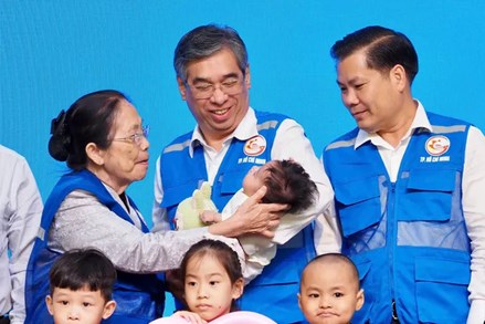 Thành phố Hồ Chí Minh: Ủy ban MTTQ Việt Nam thành phố đồng hành cùng trẻ em mắc bệnh hiểm nghèo
