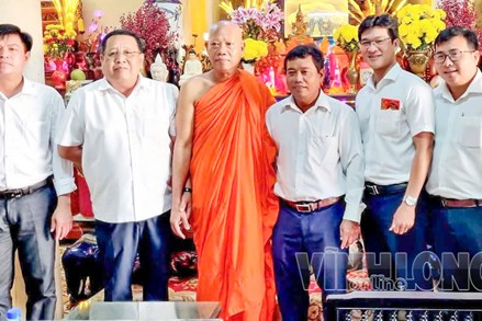 Vĩnh Long: Phát huy vai trò người có uy tín trong cộng đồng