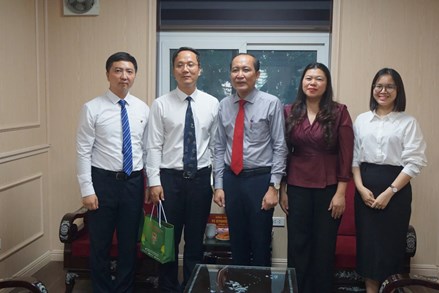 Trung ương Hội Nông dân Việt Nam làm việc Đoàn Đại sứ Cộng hoà Dân chủ Nhân dân Triều Tiên tại Việt Nam