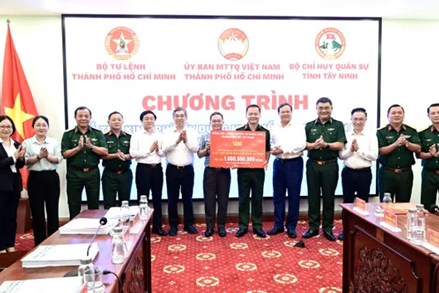 Thành phố Hồ Chí Minh hỗ trợ 1,6 tỷ đồng xây dựng 20 căn nhà vùng biên ở Tây Ninh