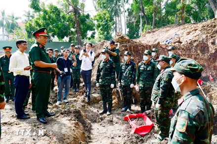 Quân khu 7 đẩy mạnh ứng dụng khoa học-công nghệ trong tìm kiếm, quy tập hài cốt liệt sỹ
