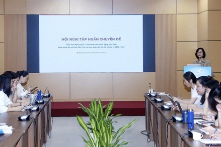 Tập huấn Nghị quyết Đại hội Phụ nữ toàn quốc XIV cho cán bộ Trung ương Hội LHPN Việt Nam